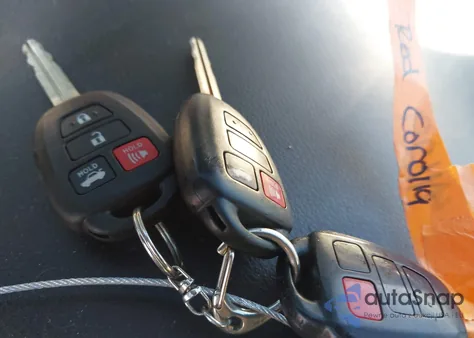 2015 Toyota Corolla Le из США, поврежденный, VIN 2T1BURHE8FC366689